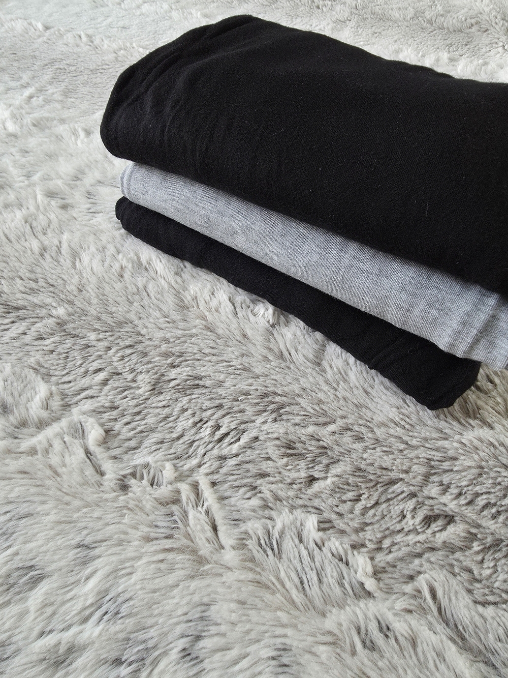 Boohoo -Bundle Of 3- Skirts in Black and Light Gray 10 - Picture 4 of 4